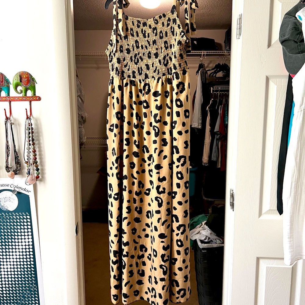 SHEIN Maxi Leopard Print Dress